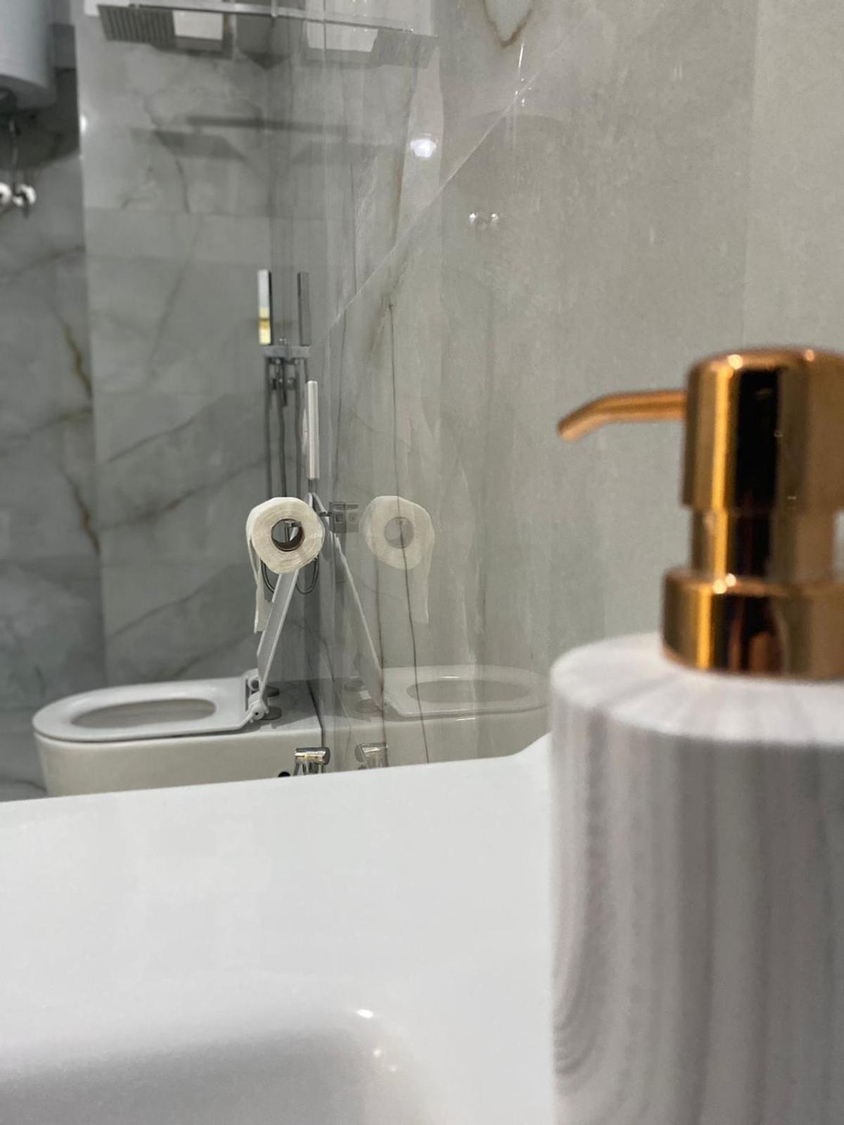 Nicole Apartments Rental Дуррес Экстерьер фото